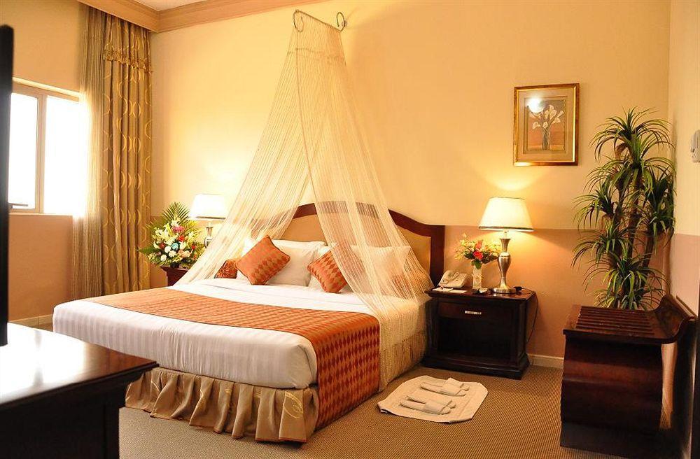 City Hotel Ras al-Khaimah Bagian luar foto