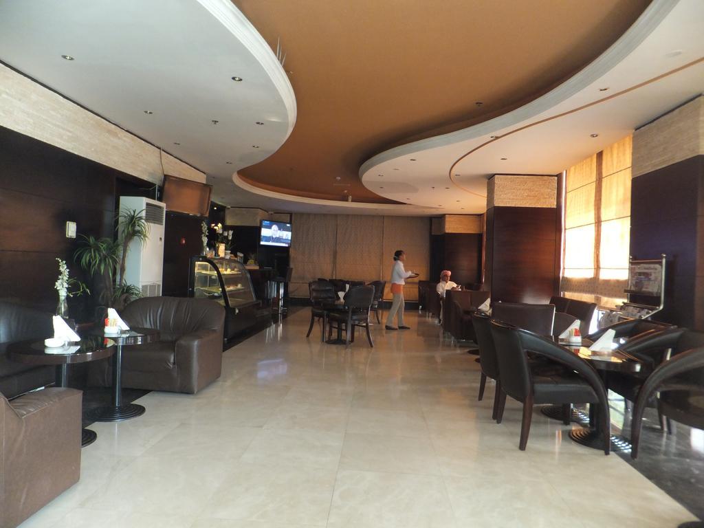 City Hotel Ras al-Khaimah Bagian luar foto