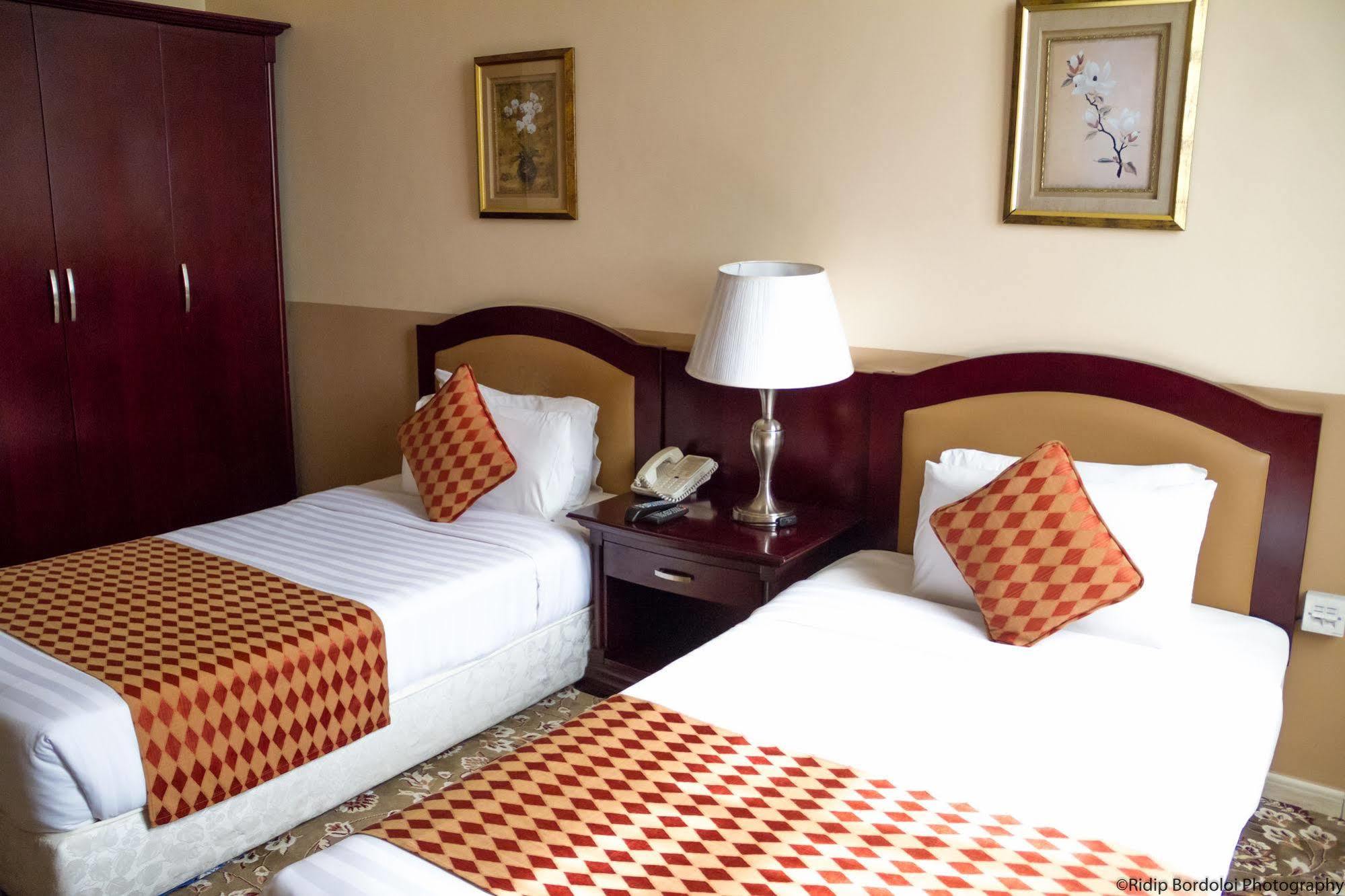 City Hotel Ras al-Khaimah Bagian luar foto