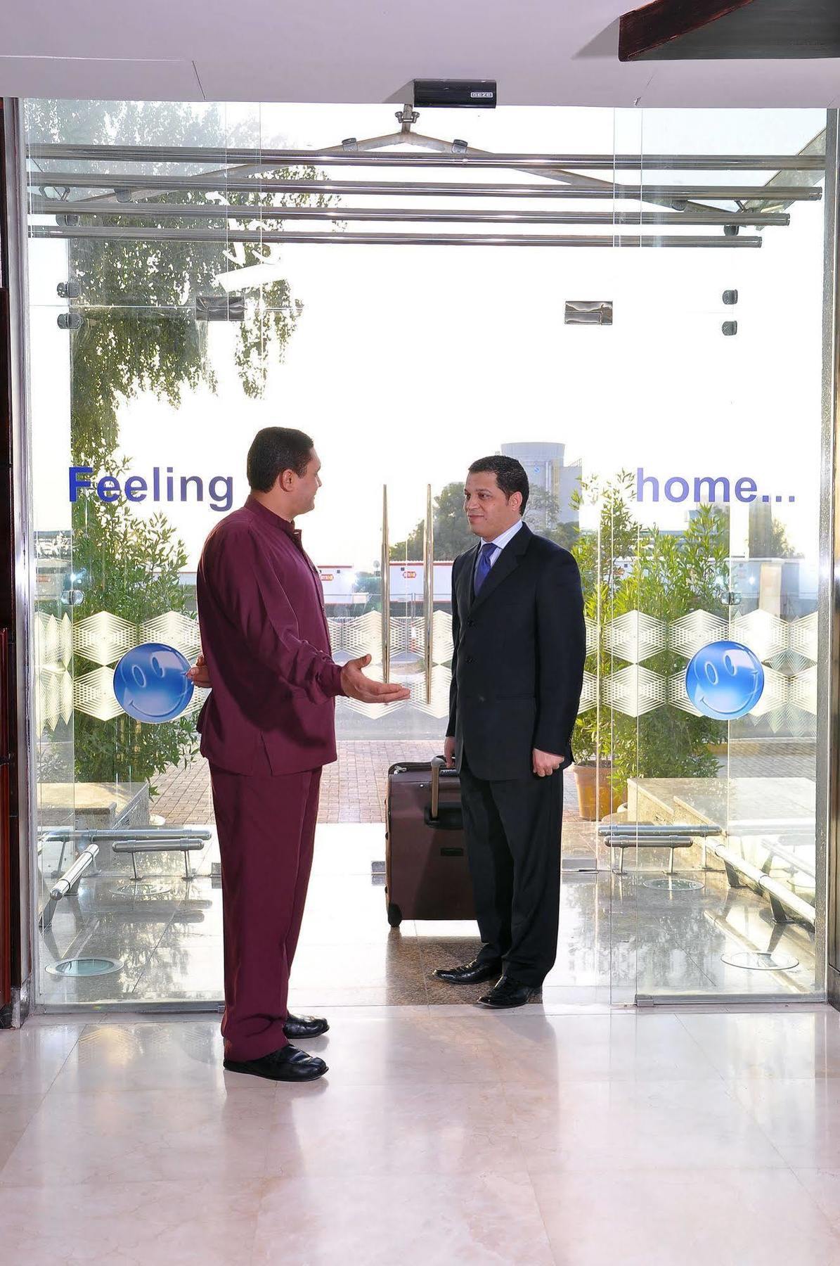 City Hotel Ras al-Khaimah Bagian luar foto